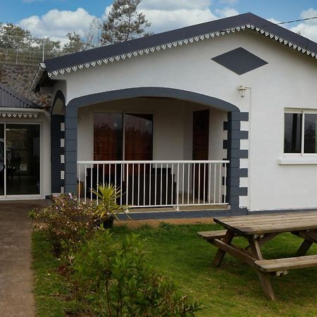 Maison Vacance Le Tampon Bagian luar foto
